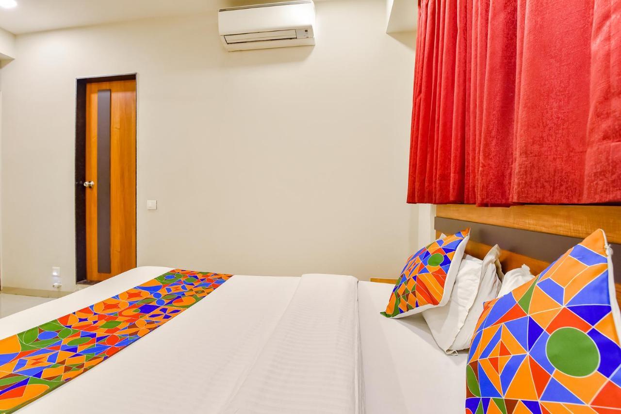 Fabhotel Happinex Сурат Экстерьер фото
