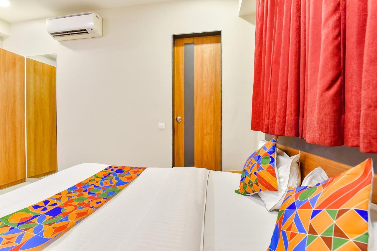 Fabhotel Happinex Сурат Экстерьер фото